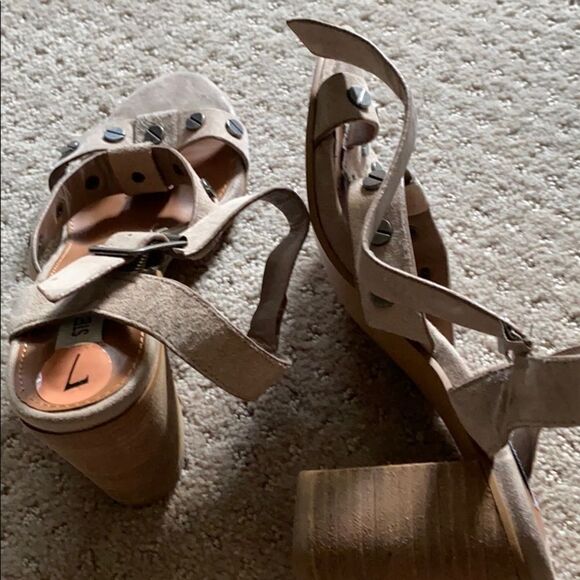 Steve Madden Sandals  - Picture 2 of 3